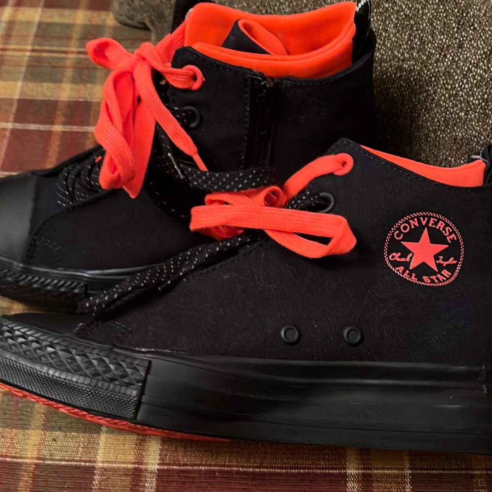 Converse with Lunarion